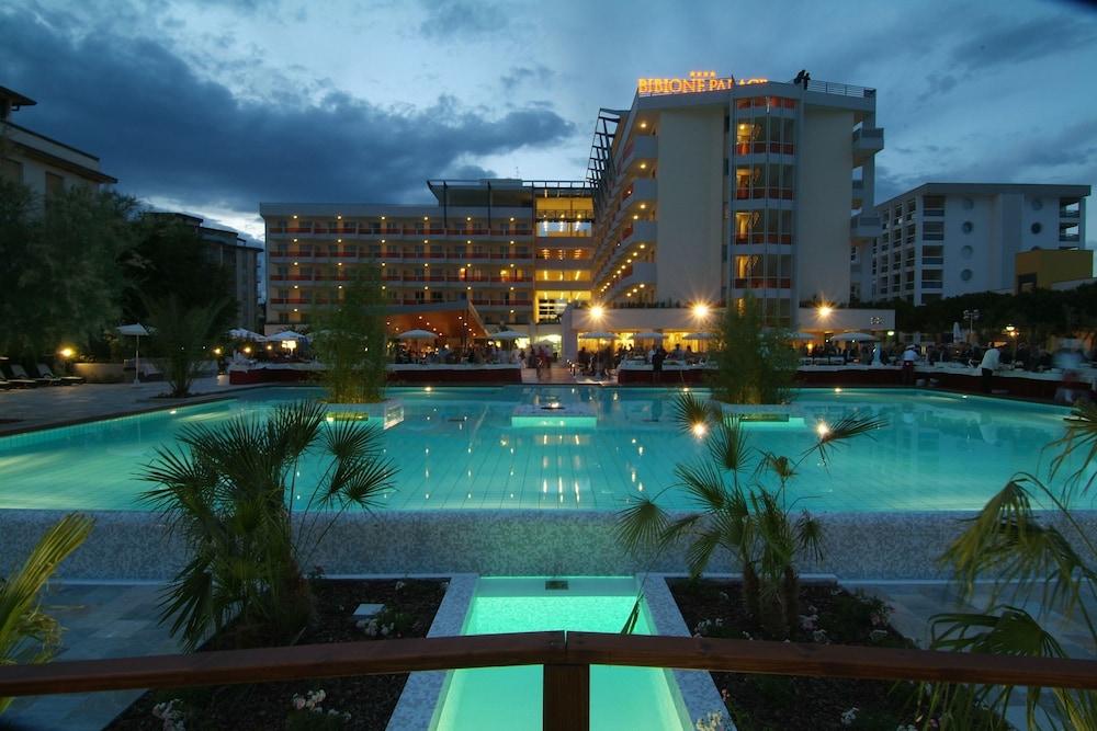 Palace Hotel 4*